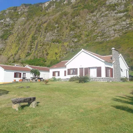 Casas Da Cascata *