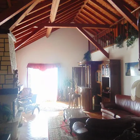 Casas Da Cascata