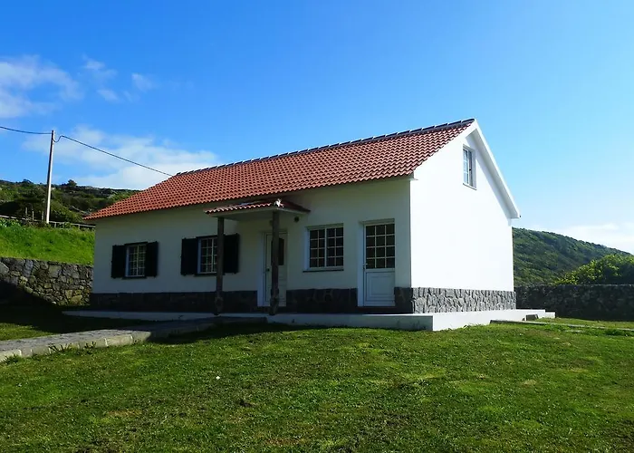 Casas Da Cascata Feriehus Lajes das Flores